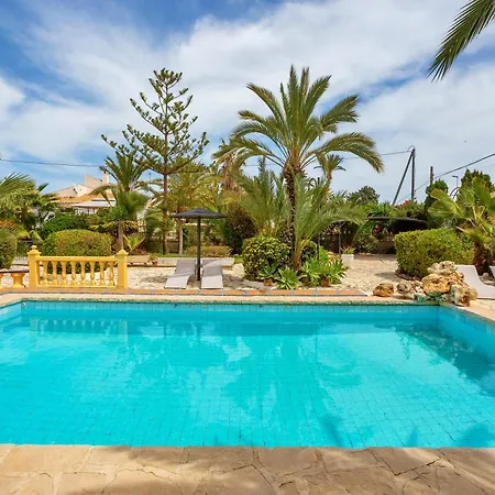La Font With Pool And Bbq