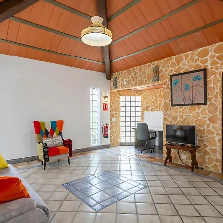 Villa La Font With Pool And Bbq