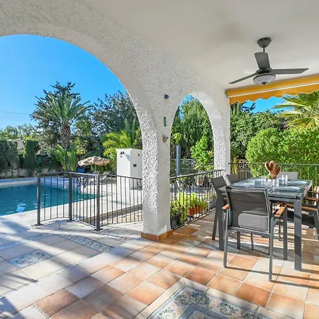 Βίλα La Font With Pool And Bbq