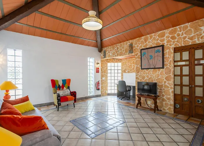 Villa La Font With Pool And Bbq